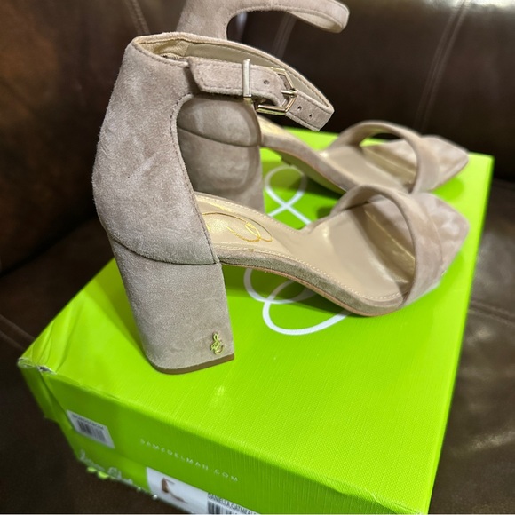 Sam Edelman Daniella Oatmeal Suede Sandal‎ Block Heel Size 5M - Picture 2 of 11